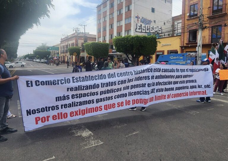 Querétaro: Protesta de comerciantes en el Centro Histórico