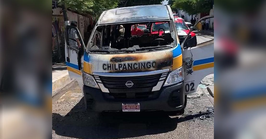 México: Incendian unidades del transporte público en Chilpancingo