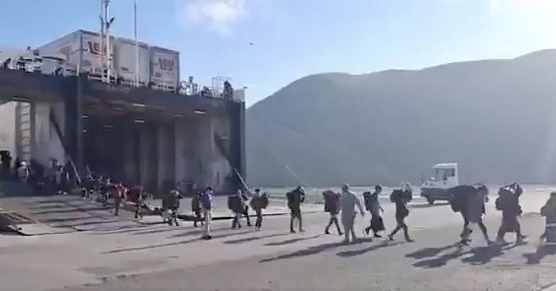 Marina rescata a 28 menores en altamar rumbo a Sinaloa, investigan posible trata