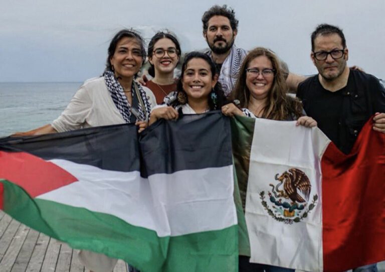 Grupo de mexicanos detenidos por Israel