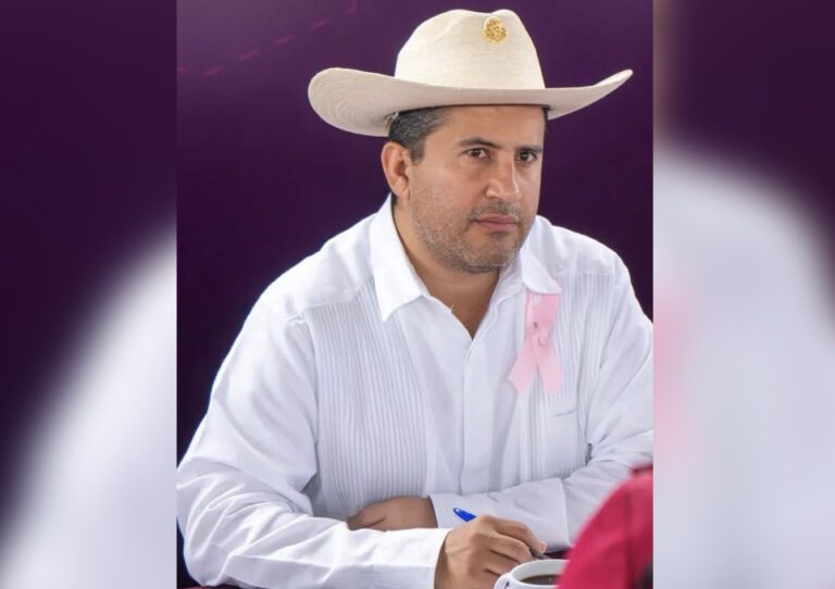 Carlos Manzo, alcalde de Uruapan