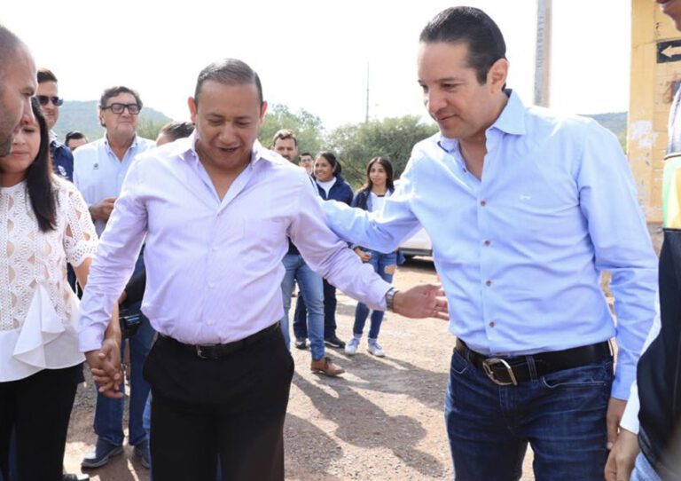 José Alejandro Ochoa Valencia y Francisco Domínguez Servién.