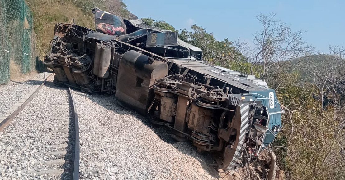 México: 13 personas fallecidas y 98 heridas por descarrilamiento de tren, actualiza la Marina