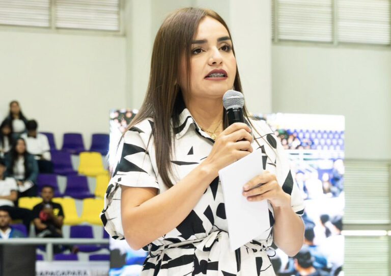 Presidenta Municipal de Uruapan Grecia Quiroz