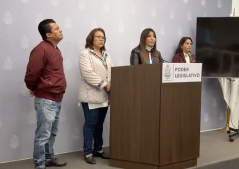 Morena defiende a artesanas tras operativo del municipio de Querétaro