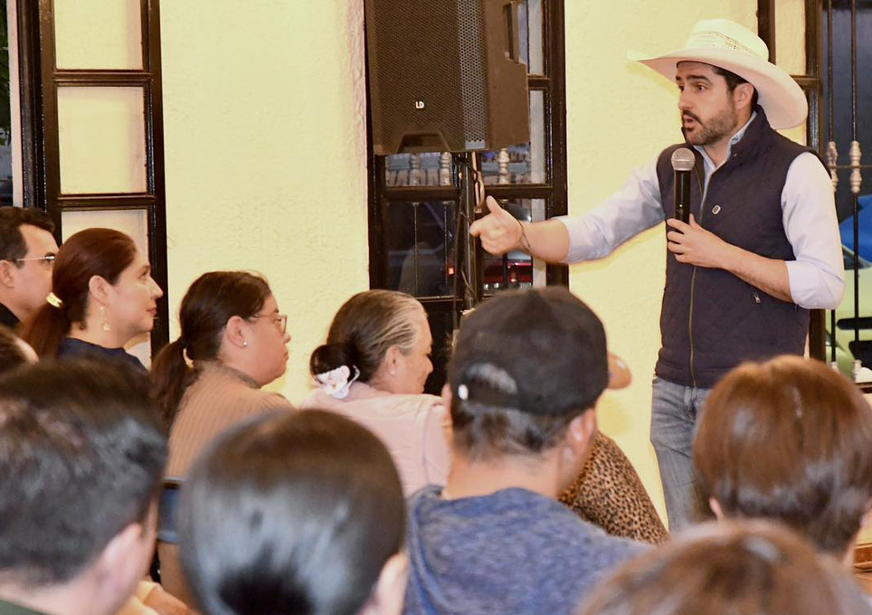 Nosotros no nos vamos a pelear, dice Agustín Dorantes, senador panista