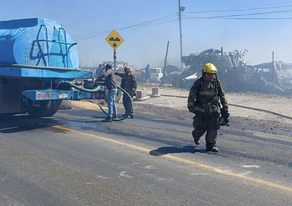 Municipio de Querétaro: Incendio en yonke