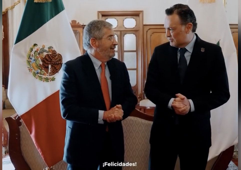 Juan Ramón de la Fuente y el gobernador Mauricio Kuri