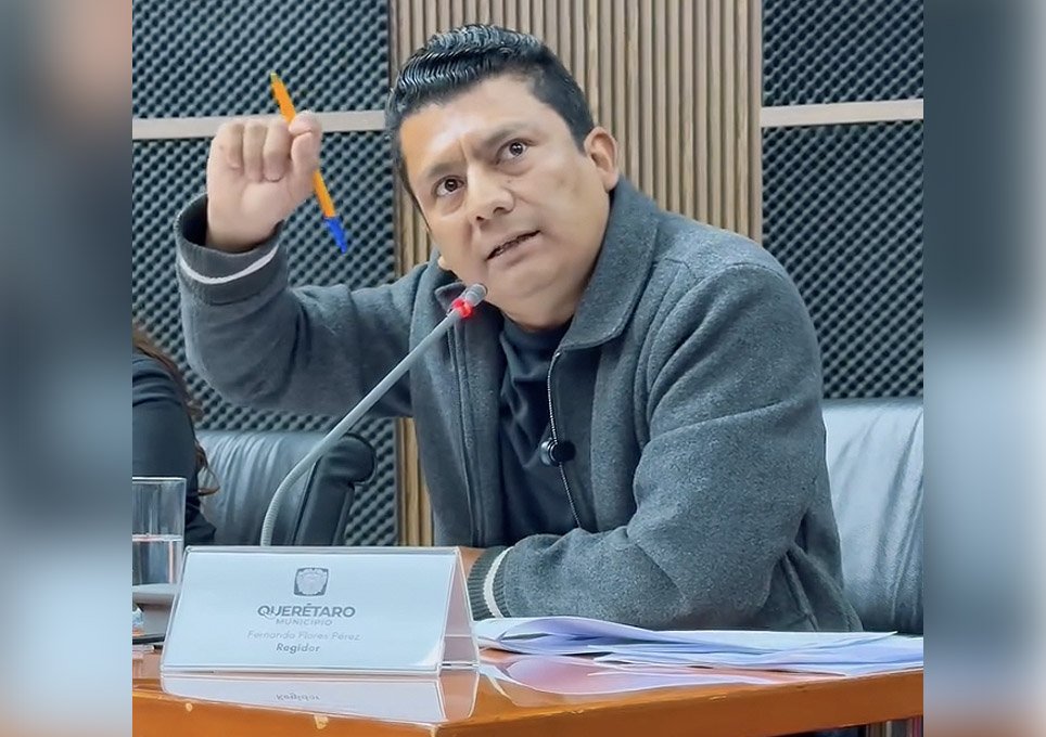 Regidor Fernando Flores Pérez