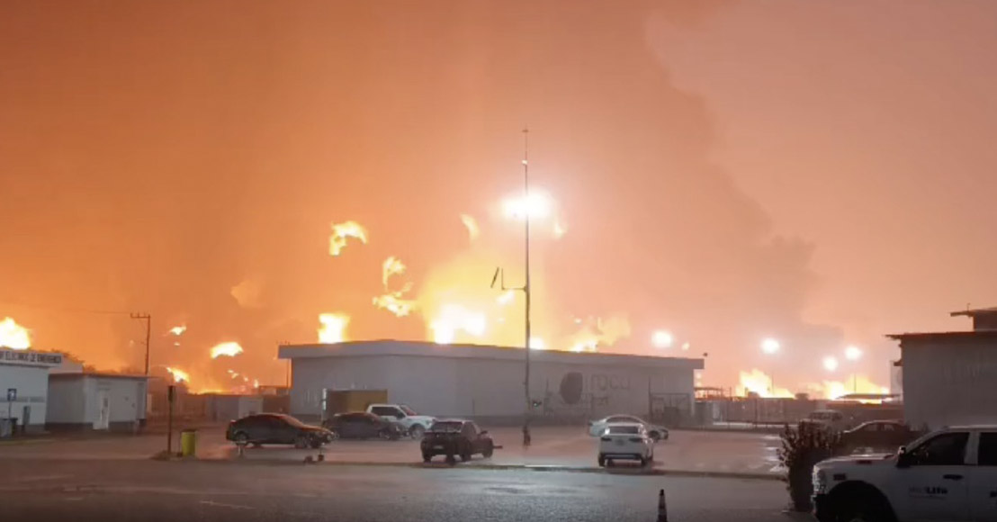 Incendio en el exterior de la Refinería Dos Bocas