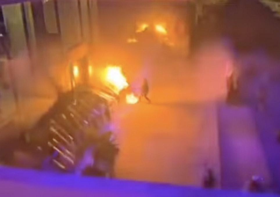 Reportan que mujer que prendió fuego a policías en Campeche ya fue vinculada a proceso
