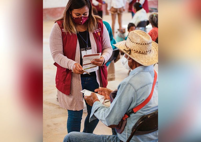 Anuncian incremento a 2 mil 700 pesos de pensión bimestral para adultos en 2021
