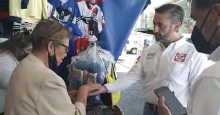 Difunde que una “vidente” le auguró “un gran respaldo” de la gente (VIDEO)