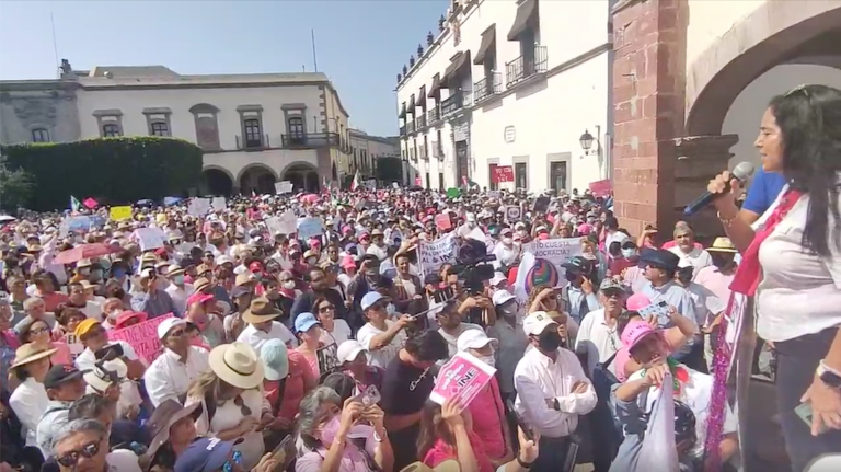 Reportan participación de 10 mil personas en marcha a favor del INE en Querétaro