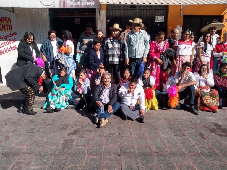 Corregidora ayuda a personas con discapacidad