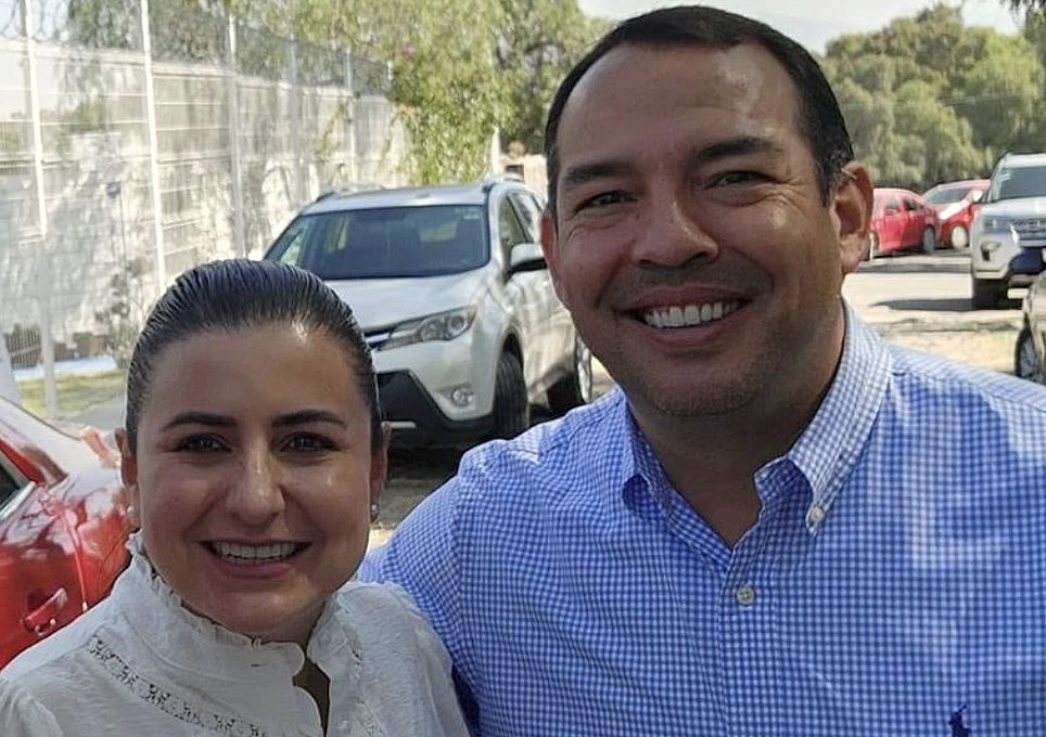 Leonor Mejía Barraza y Roberto Cabrera Valencia, PAN Querétaro.