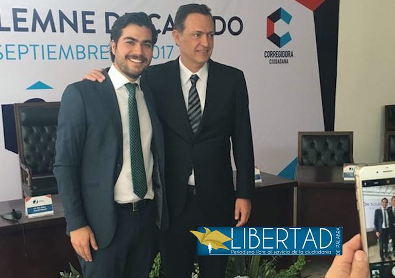 Gobernador de Querétaro nombra notario titular al yerno de su compadre