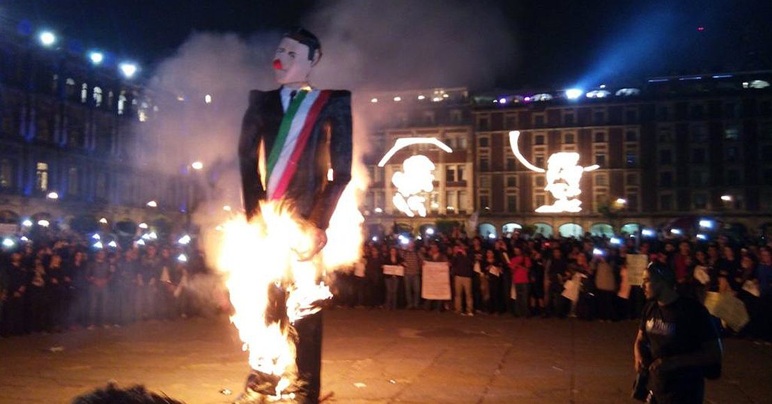 Quemas de Peña Nieto en las protestas por el caso Ayotzinapa.