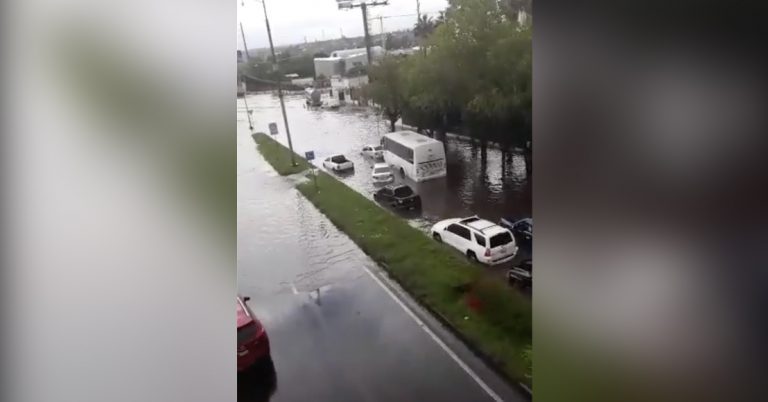 Reportan “escurrimientos importantes” en diversas zonas de la ciudad