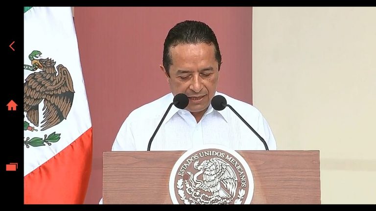 Ahora abuchean al gobernador de Quintana Roo, Carlos Joaquín González