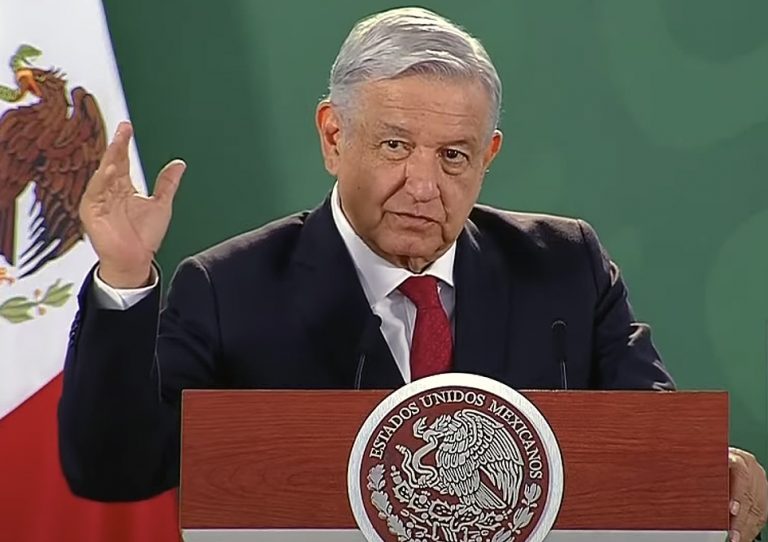“No somos iguales”: AMLO ante difusión de video de su hermano recibiendo dinero