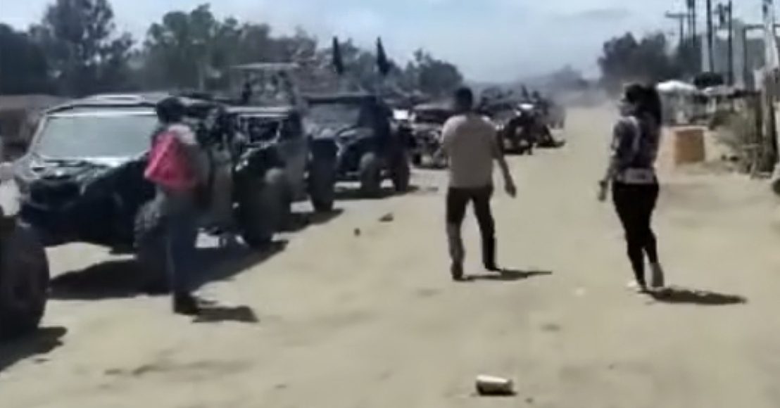 Reportan 10 muertos por ataque en ruta de razers en Baja California