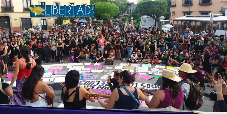 Diamantina y canciones en la “Brillantada” de Querétaro contra la violencia a la mujer
