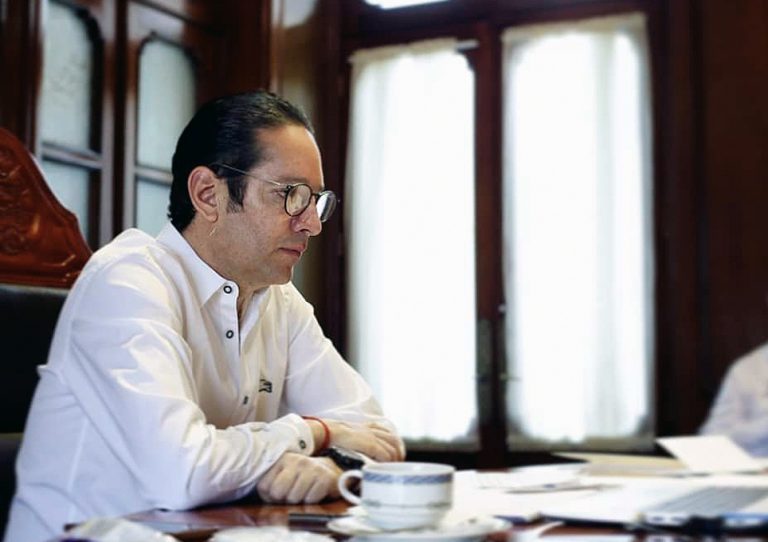 Gastan 46 mil pesos por cinco días de café en la oficina del gobernador