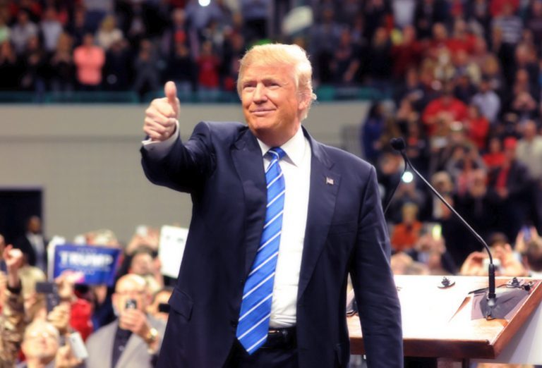 El nuevo presidente y Donald Trump