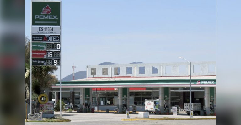 Exhiben esta gasolinera de Querétaro que no tenía calibradas sus mangueras despachadoras