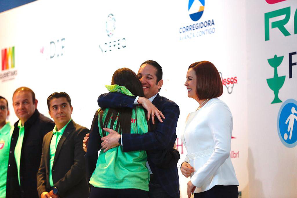 gobernador de queretaro y el coronarias