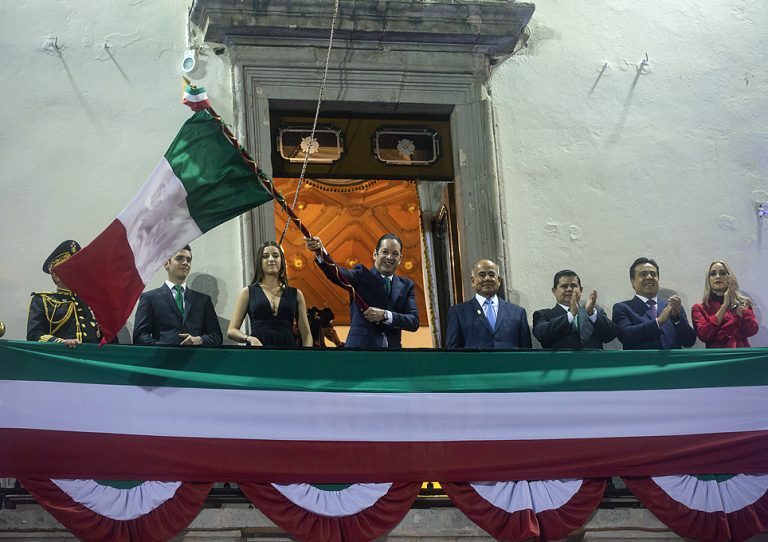 Pide a los queretanos ser “buenos mexicanos” este 15 de septiembre y no irse de fiesta