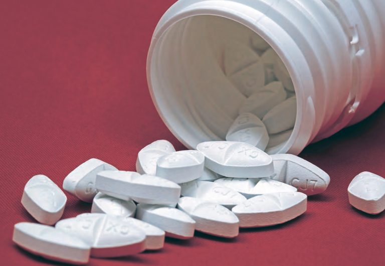 Falta de medicamentos y maltrato, algunas de las barreras que personas con VIH identifican en el IMSS Querétaro