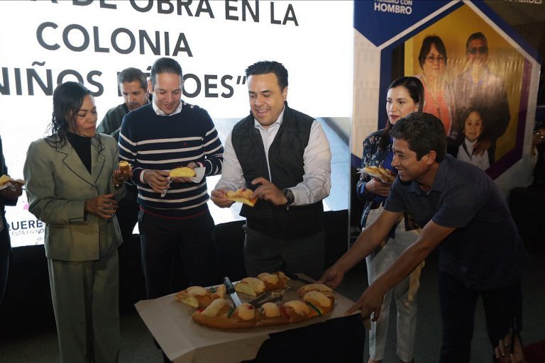 Alcalde y gobernador entregan obra en la colonia Niños Héroes